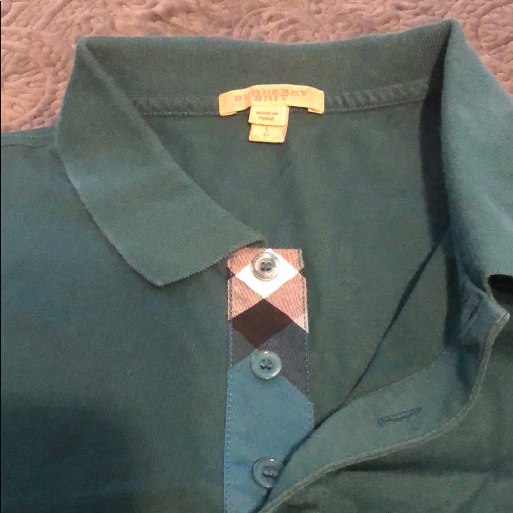 Men’s Burberry Polo size Lg